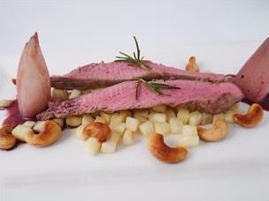 Gebakken lamshaasjes met rozemarijnsaus